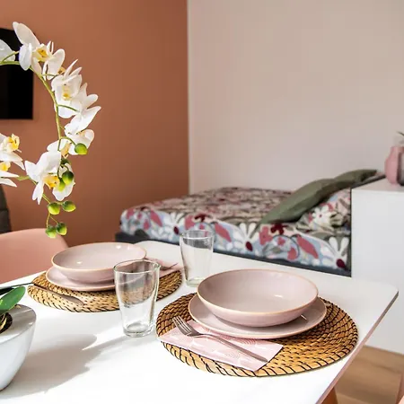 Apartament Elegante Casa *