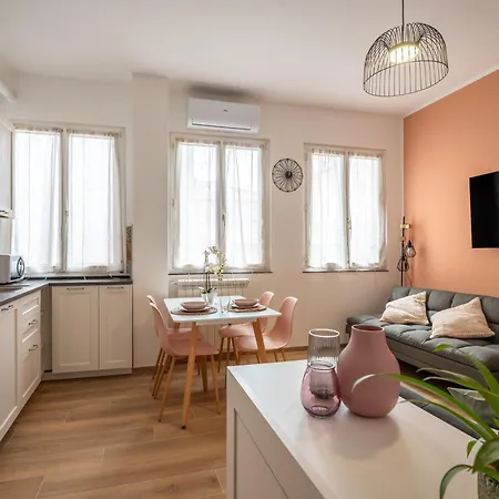 Apartament Elegante Casa